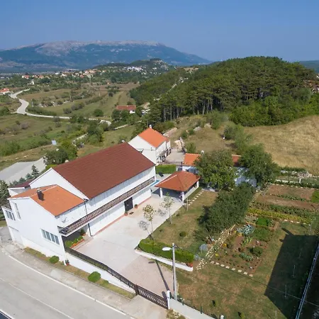 Dom wakacyjny Mirela