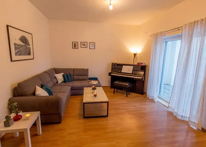 Mirela Tatil Evi Studenci